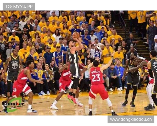 篮球干扰球国际规则差异解析：FIBA规则的独特之处